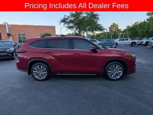 New 2026 Toyota Highlander Platinum AWD/4WD image 4