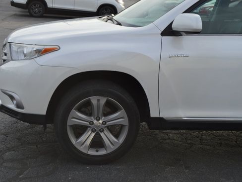 Used 2013 Toyota Highlander Limited image 2