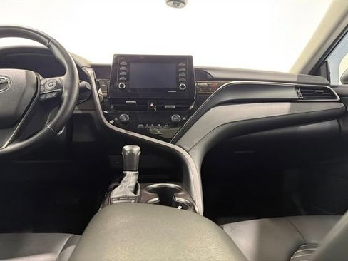 Used 2022 Toyota Camry SE w/ Cold Weather Package AWD/4WD image 35