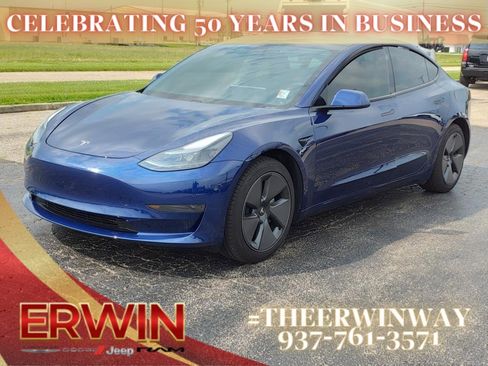 Used 2021 Tesla Model 3 Standard Range Plus image 7