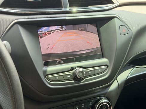 Used 2023 Chevrolet TrailBlazer LS FWD image 25