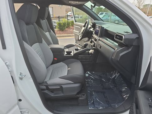 Used 2025 Toyota Tacoma TRD Sport image 10