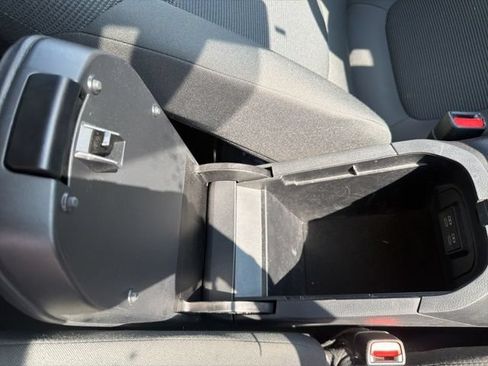 Used 2023 Toyota RAV4 LE AWD/4WD image 36