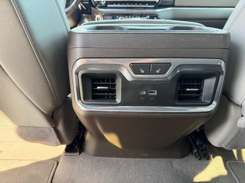Used 2023 GMC Sierra 1500 SLT w/ SLT Premium Plus Package AWD/4WD image 32