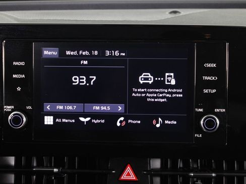 Used 2023 Kia Sportage LX image 7