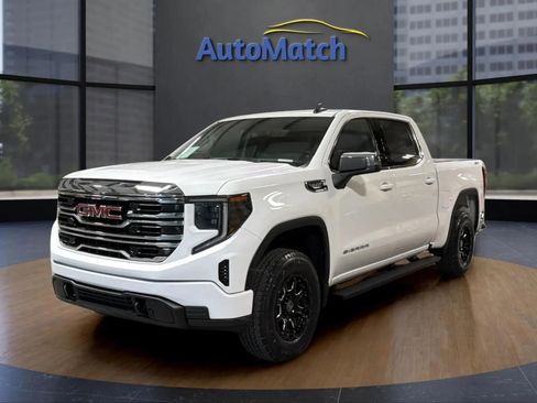 Used 2023 GMC Sierra 1500 SLE AWD/4WD image 4