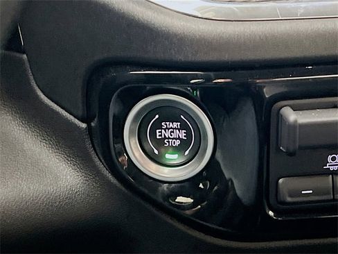 Used 2025 Chevrolet Silverado 1500 LT image 16