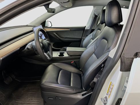 Used 2023 Tesla Model Y Long Range image 13