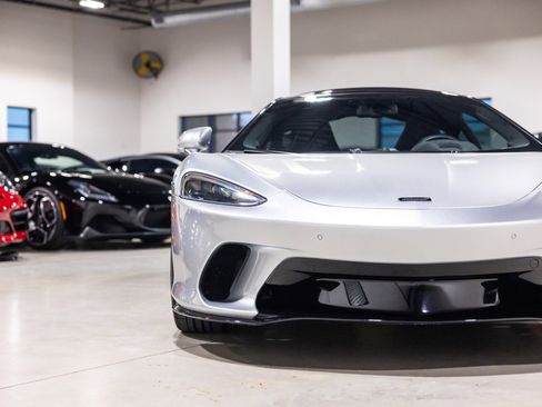 Used 2022 McLaren GT RWD image 20