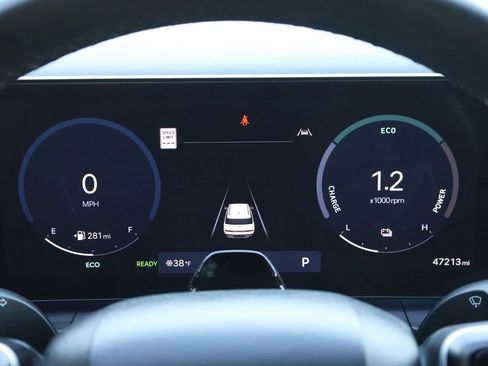 Used 2025 Hyundai Santa Fe Limited image 32