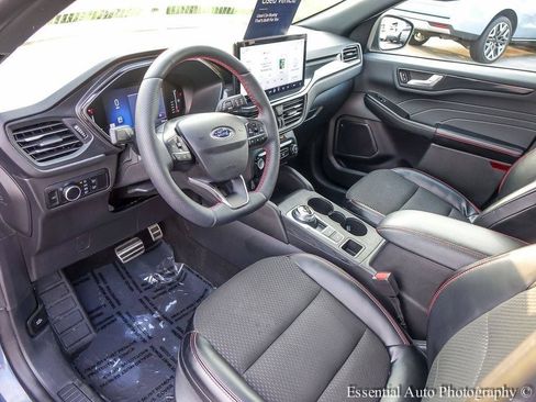 Used 2024 Ford Escape ST-Line w/ Tech Pack #1 AWD/4WD image 10