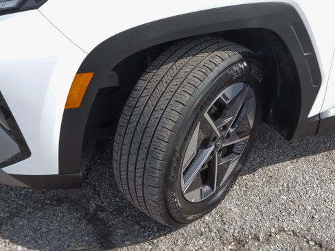 Used 2025 Hyundai Tucson SEL FWD image 15