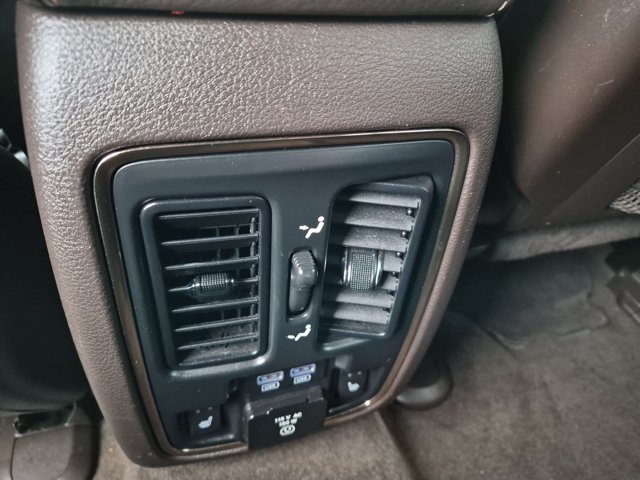 Used 2014 Jeep Grand Cherokee Summit AWD/4WD image 22
