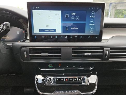 New 2025 Lincoln Corsair FWD w/ Equipment Group 101A image 10