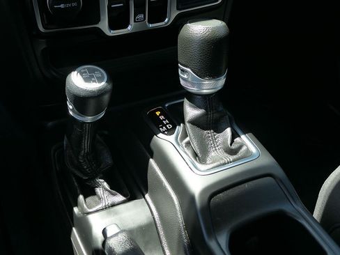 Used 2023 Jeep Wrangler Unlimited w/ 8.4" Radio Group AWD/4WD image 23