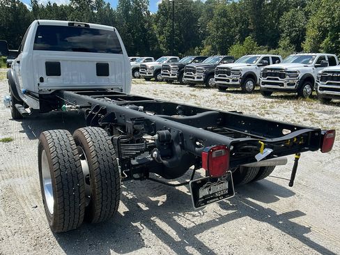 New 2025 RAM 5500 Tradesman image 10