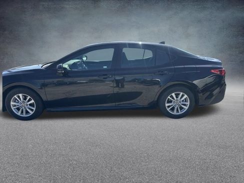 Used 2025 Toyota Camry LE FWD image 28