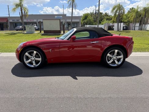 Used 2008 Pontiac Solstice Convertible w/ Preferred Package RWD image 6