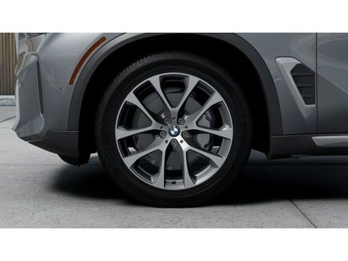 New 2026 BMW X5 xDrive40i w/ Premium Package image 7