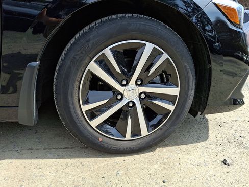 Used 2023 Honda Civic LX image 9