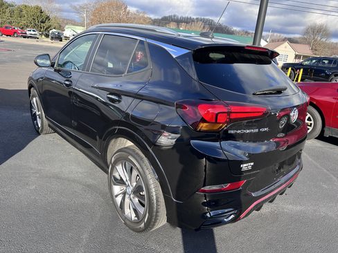 Used 2022 Buick Encore GX Select w/ Sport Touring Package image 4
