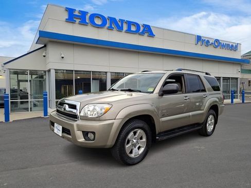 Used 2007 Toyota 4Runner SR5 AWD/4WD image 1