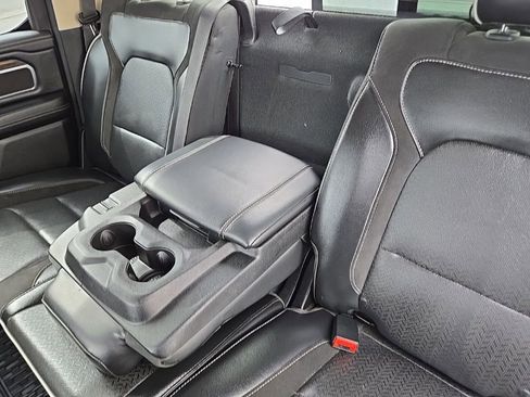 Used 2019 RAM 1500 Laramie image 44