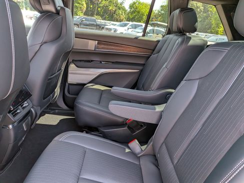 New 2027 Cadillac Vistiq Sport AWD/4WD image 16