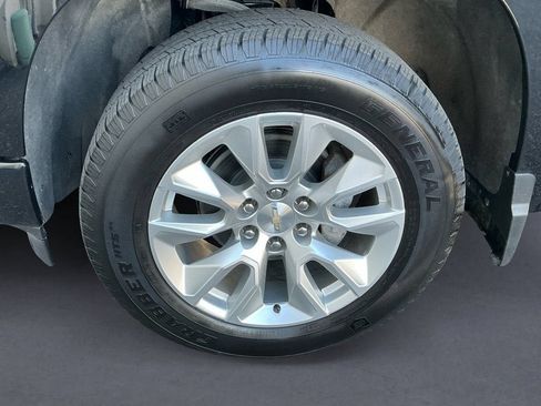Used 2024 Chevrolet Silverado 1500 Custom AWD/4WD image 9