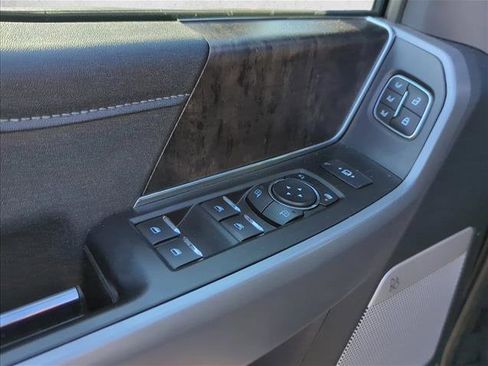 Used 2024 Ford F250 Lariat w/ Lariat Ultimate Package AWD/4WD image 9
