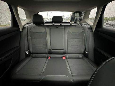 New 2026 Volkswagen Taos SE AWD/4WD image 25