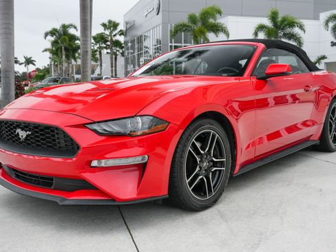 Used 2020 Ford Mustang Premium image 7