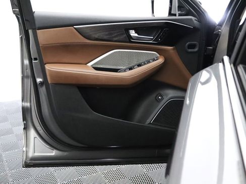 Used 2023 Acura MDX SH-AWD w/ Advance Package image 13