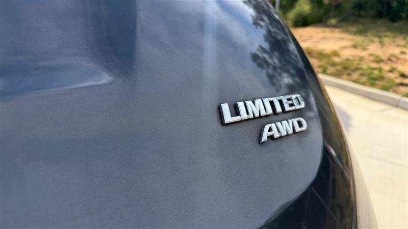 Used 2014 Toyota RAV4 Limited w/ Technology Package AWD/4WD image 14