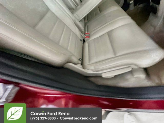Used 2016 Ford Escape Titanium w/ Equipment Group 301A AWD/4WD image 32