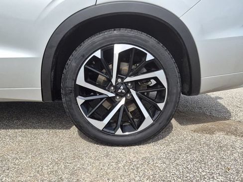 Used 2024 Mitsubishi Outlander SEL AWD/4WD image 9