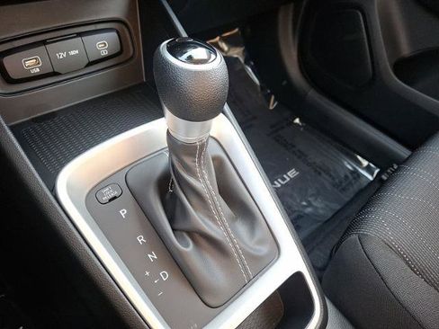 New 2026 Hyundai Venue SE image 8