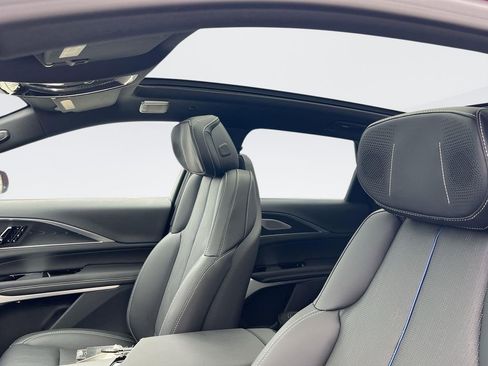 New 2026 Cadillac Lyriq V AWD/4WD image 26