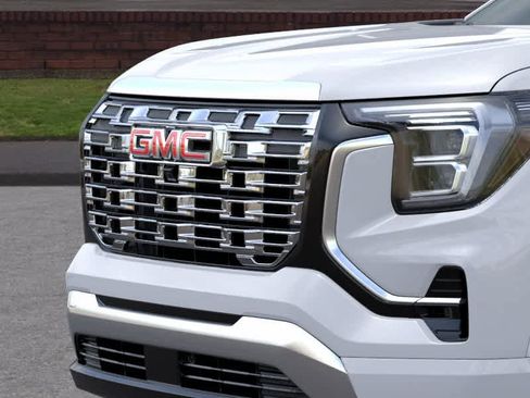 New 2026 GMC Terrain Denali w/ LPO, Floor Liner Package AWD/4WD image 13