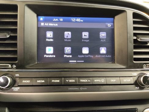 Used 2018 Hyundai Elantra SE w/ SE Connectivity Package 04 FWD image 25