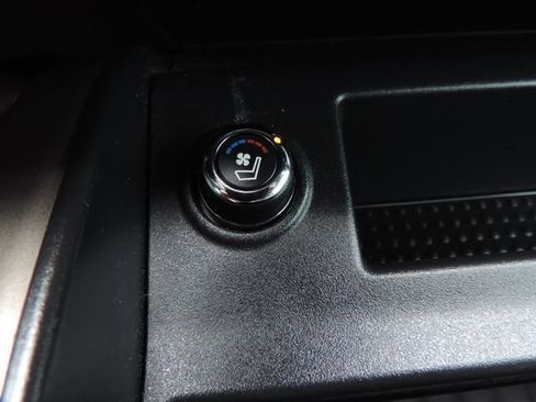 Used 2023 Nissan Titan Platinum Reserve w/ Moonroof Package image 32