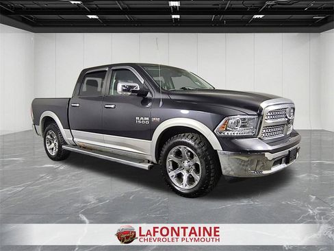 Used 2013 RAM 1500 Laramie w/ Convenience Group image 2