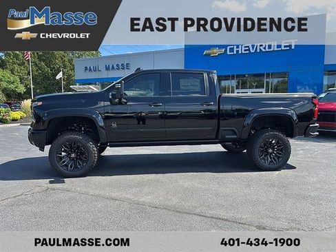 New 2026 Chevrolet Silverado 2500 High Country w/ Midnight Edition AWD/4WD image 4