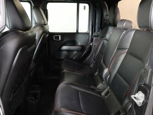 Used 2022 Jeep Gladiator Rubicon w/ LED Lighting Group AWD/4WD image 16