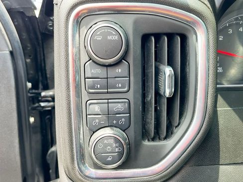 Used 2021 Chevrolet Silverado 1500 LT Trail Boss w/ LT Trail Boss Premium Package AWD/4WD image 10