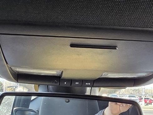 Used 2022 Dodge Challenger R/T w/ Driver Convenience Group image 21