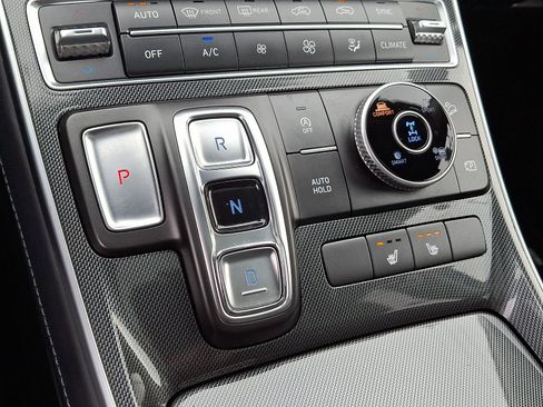 Used 2021 Hyundai Santa Fe SEL w/ Convenience + Premium Package image 18