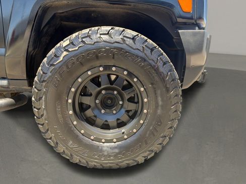 Used 2006 HUMMER H3 AWD/4WD image 25