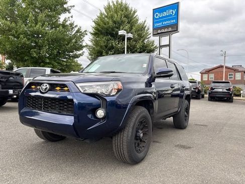 Used 2018 Toyota 4Runner SR5 Premium AWD/4WD image 1