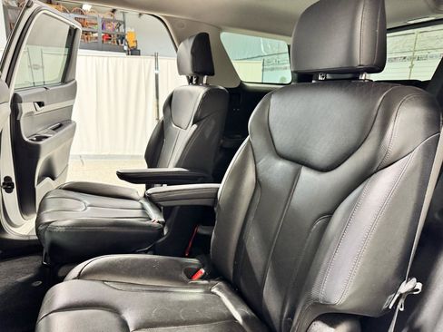 Used 2020 Hyundai Palisade SEL FWD image 18